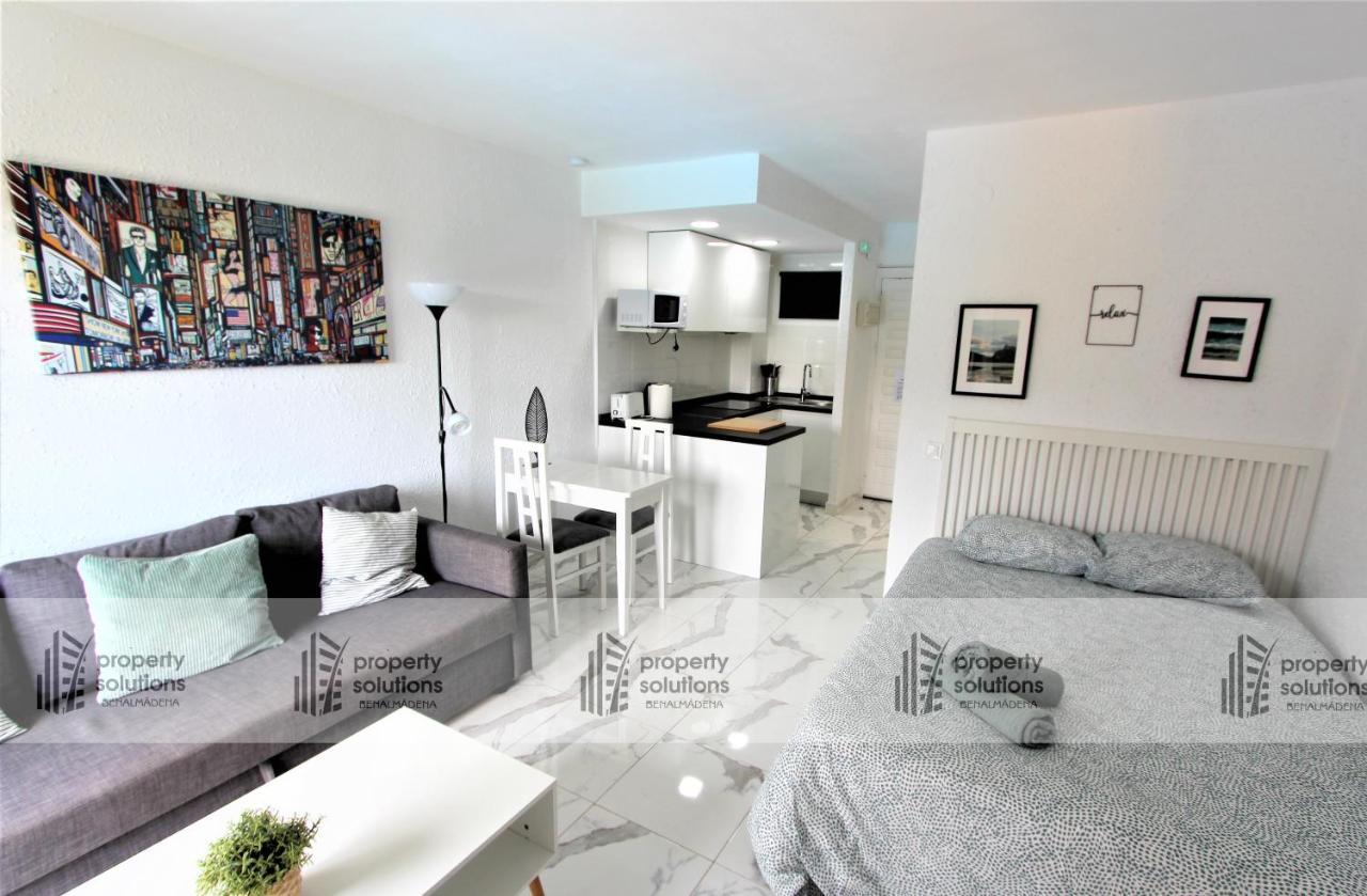 127 Jupiter Estudio. Vista Al Jardin Y La Piscina. Benalmádena Exterior foto