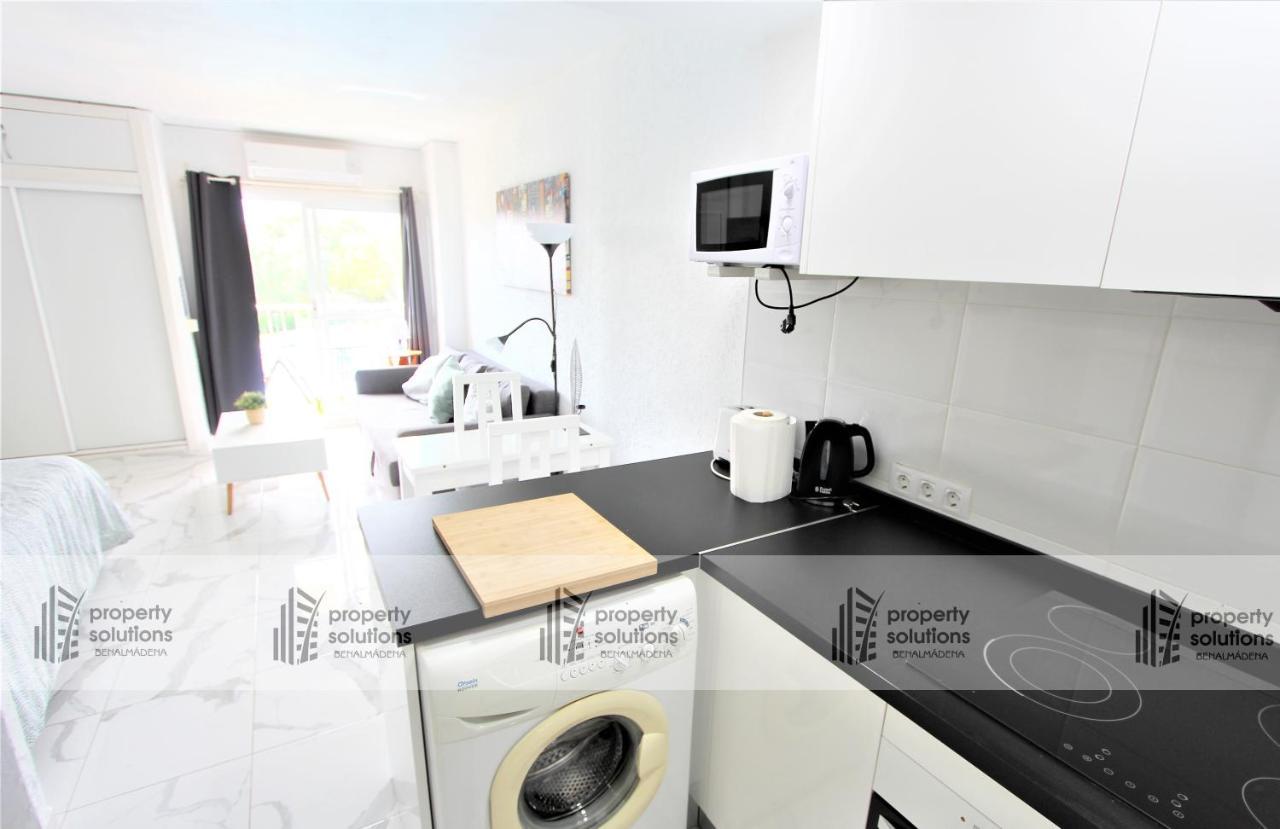 127 Jupiter Estudio. Vista Al Jardin Y La Piscina. Benalmádena Exterior foto