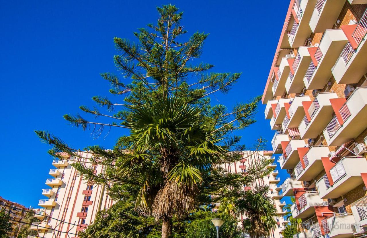 127 Jupiter Estudio. Vista Al Jardin Y La Piscina. Benalmádena Exterior foto
