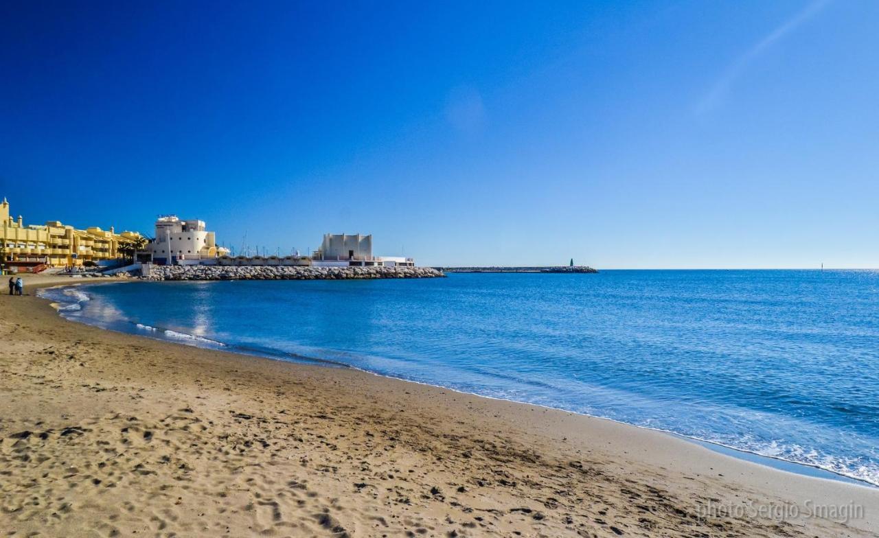 127 Jupiter Estudio. Vista Al Jardin Y La Piscina. Benalmádena Exterior foto